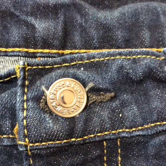 LEVI'S MEN’s JEANS STYLE 511. 31x32. DISTRESSED &EUC. SLIM FIT W/A GREAT TAPER.! - Picture 3 of 5